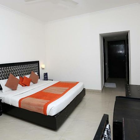 Oyo 1672 Hotel The Pearl 무소리에 외부 사진